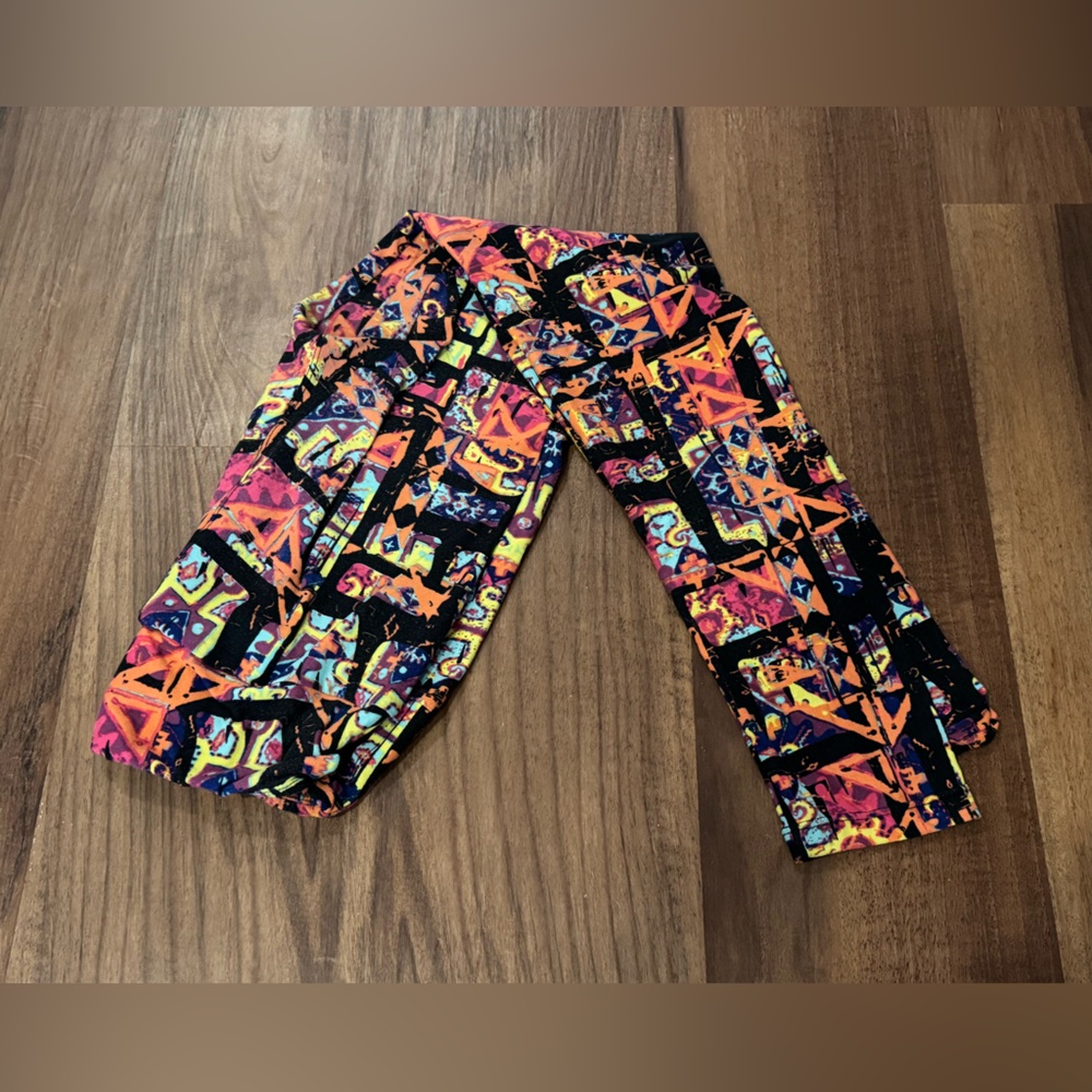 LuLaRoe Pink and black rose print leggings #leggings OS